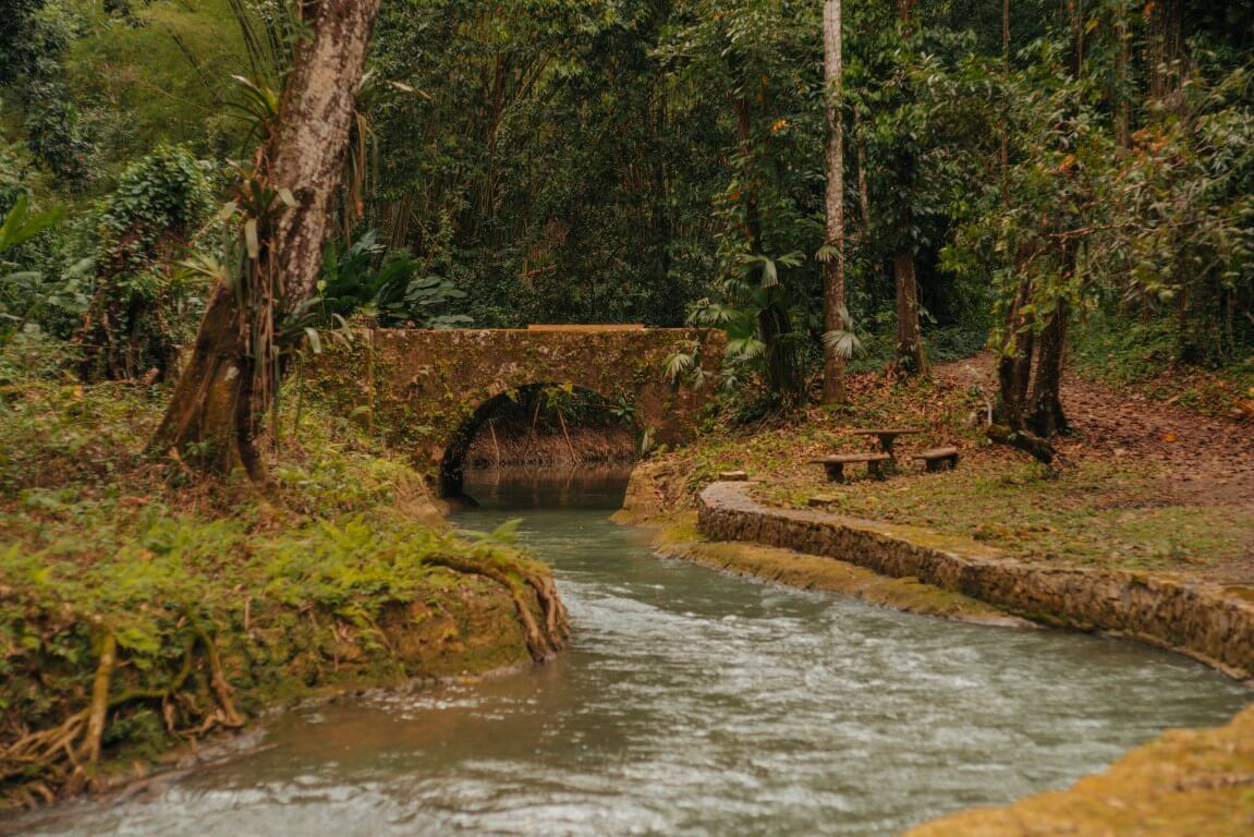 https://explore.synthesisretreat.com/hubfs/632b3926bb611b663a531f1a_63003f9956c62a3019f2cf99_VOUGA_JAMAICA-8%20(Medium)-1.jpeg